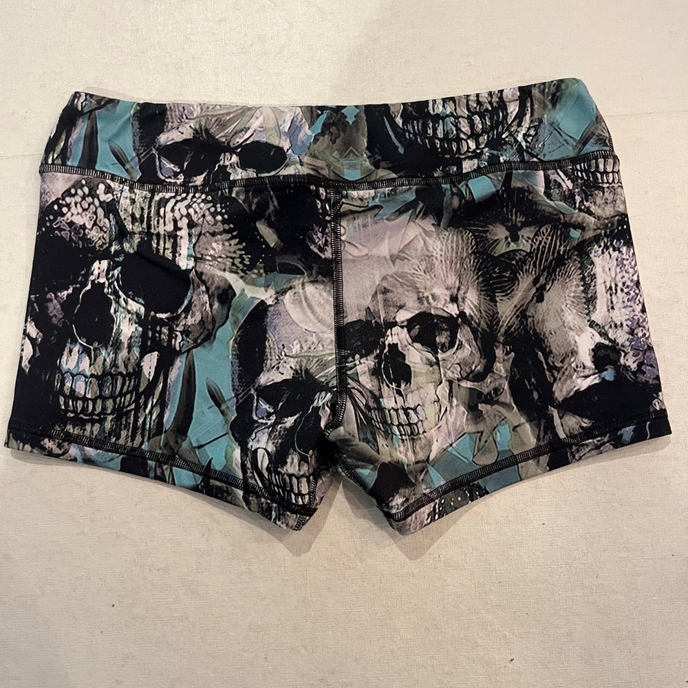 Fleo athletic Artistic skull and floral  Black and Teal workout Shorts. EUC! - Picture 5 of 8